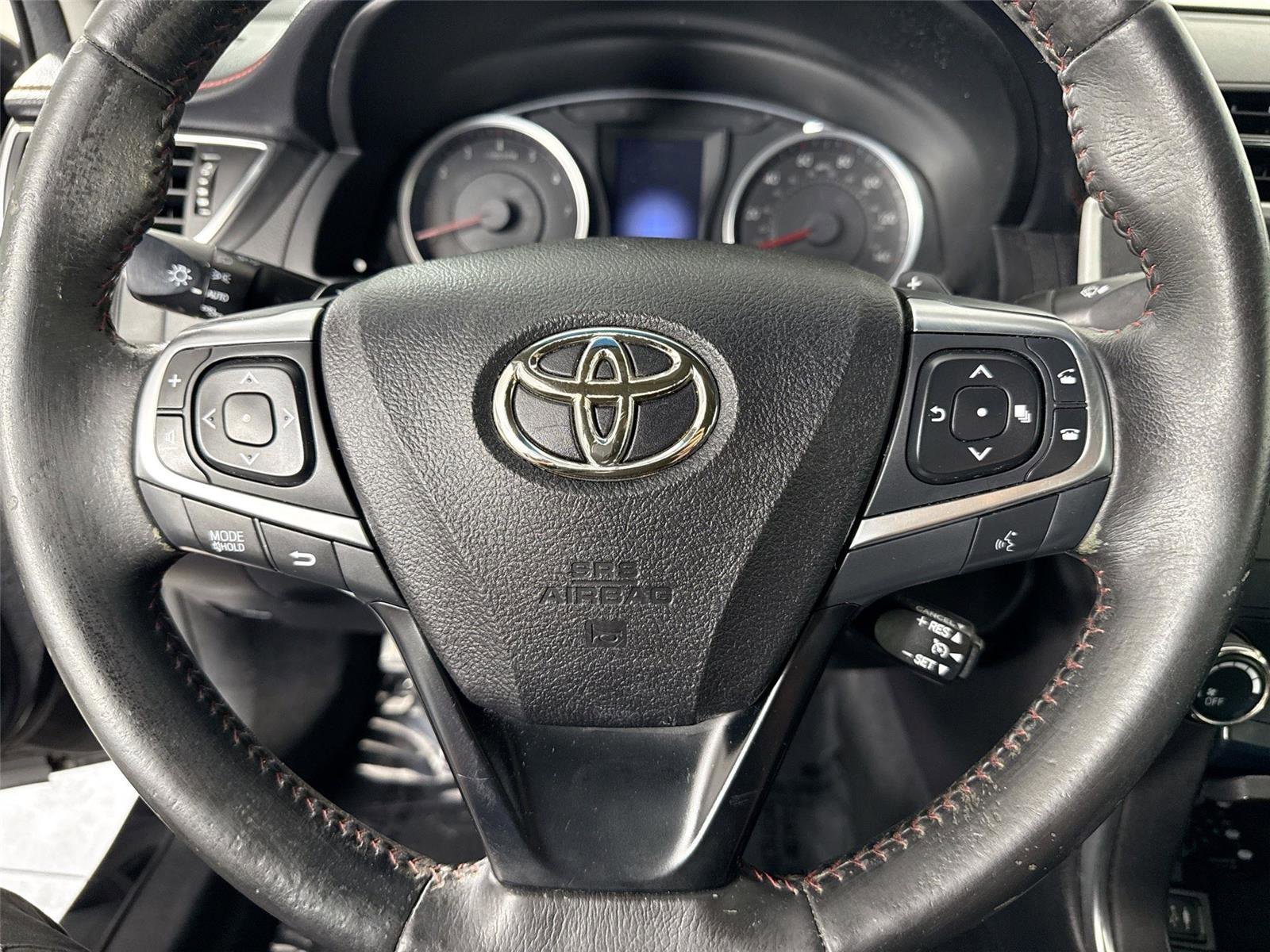 Used 2017 Toyota Camry SE FWD image 14