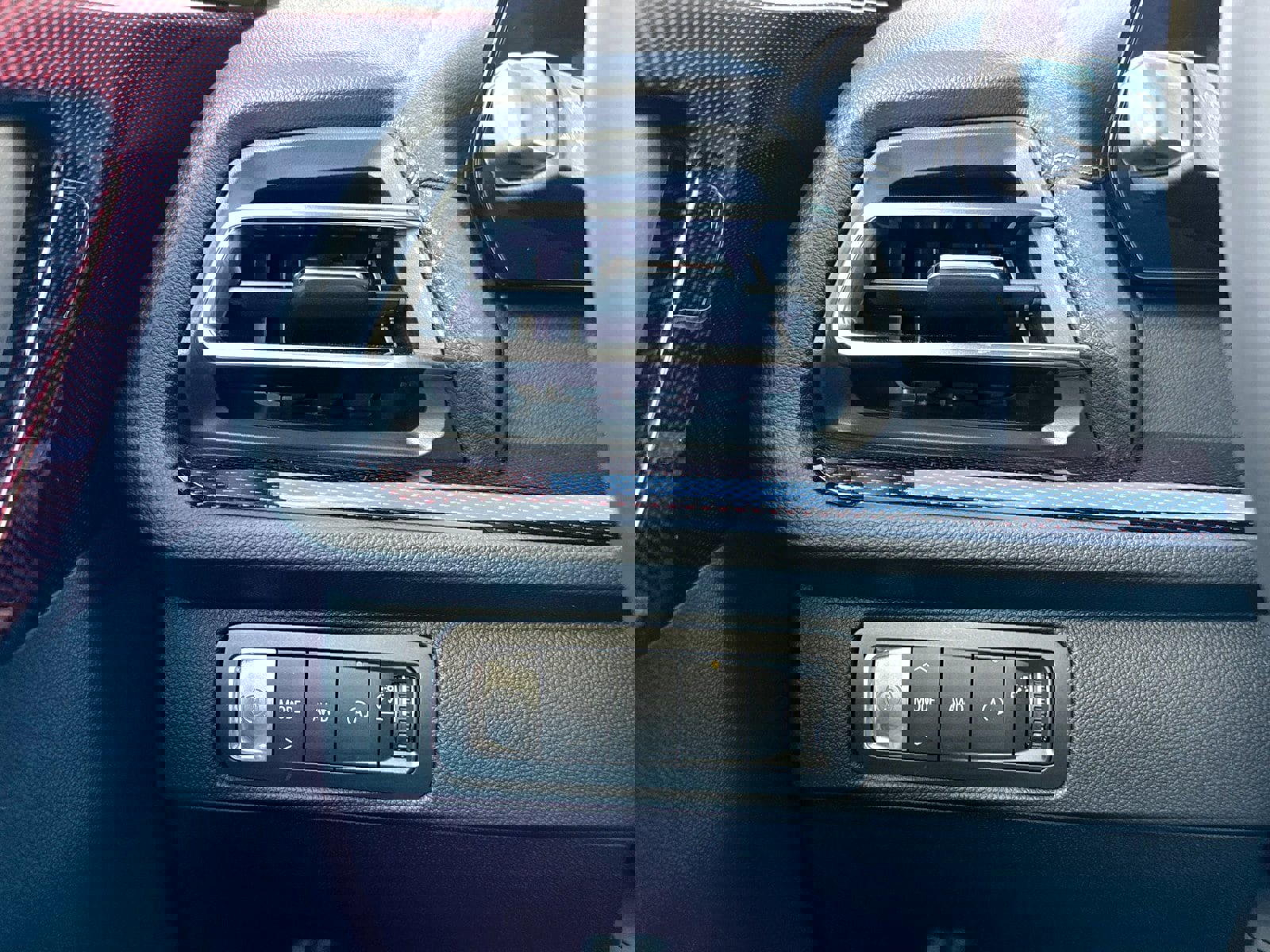 New 2026 Chevrolet Traverse Z71 w/ Enhanced Driving Package AWD/4WD image 74