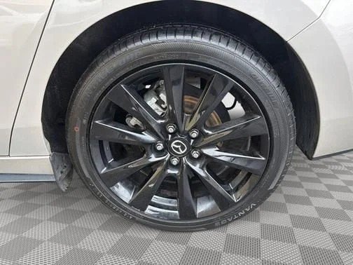 Used 2024 MAZDA MAZDA3 s FWD image 13