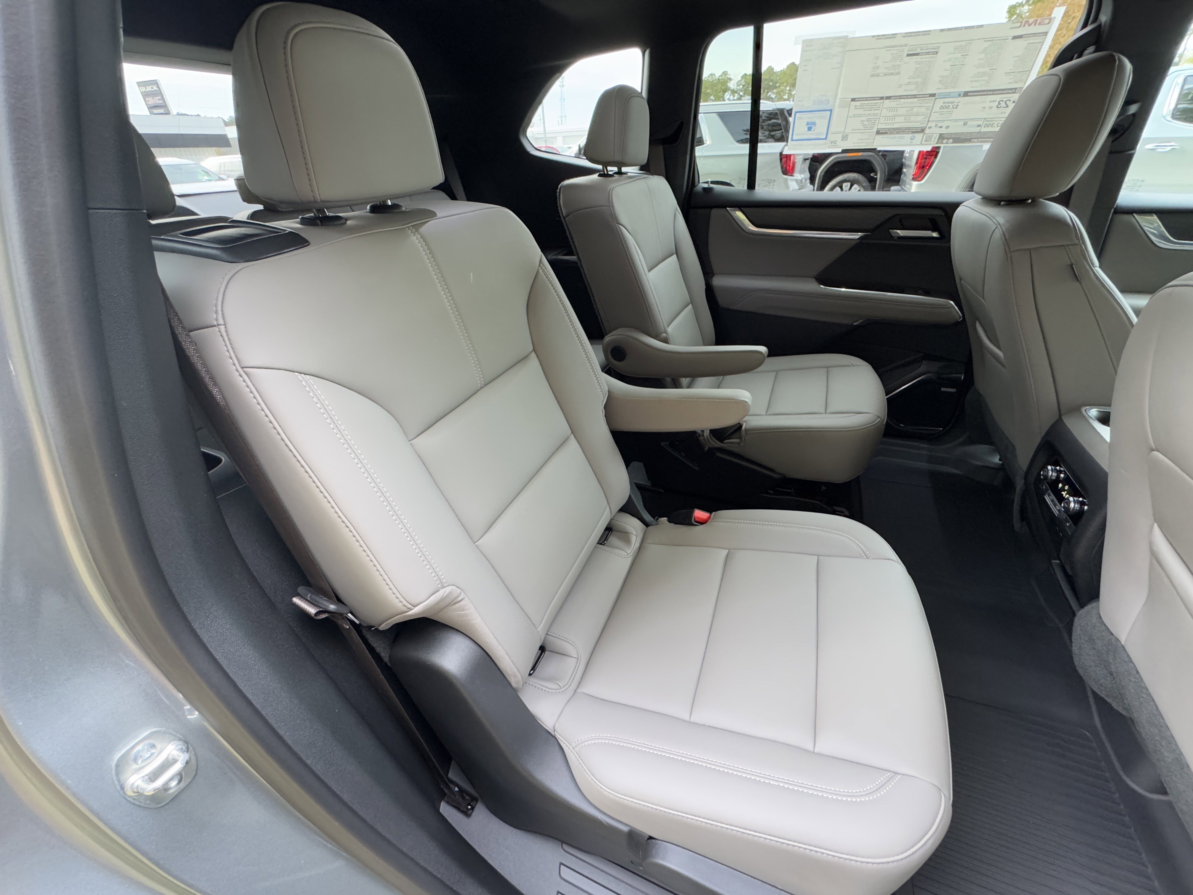 New 2025 GMC Acadia Elevation w/ Elevation Premium Package image 20