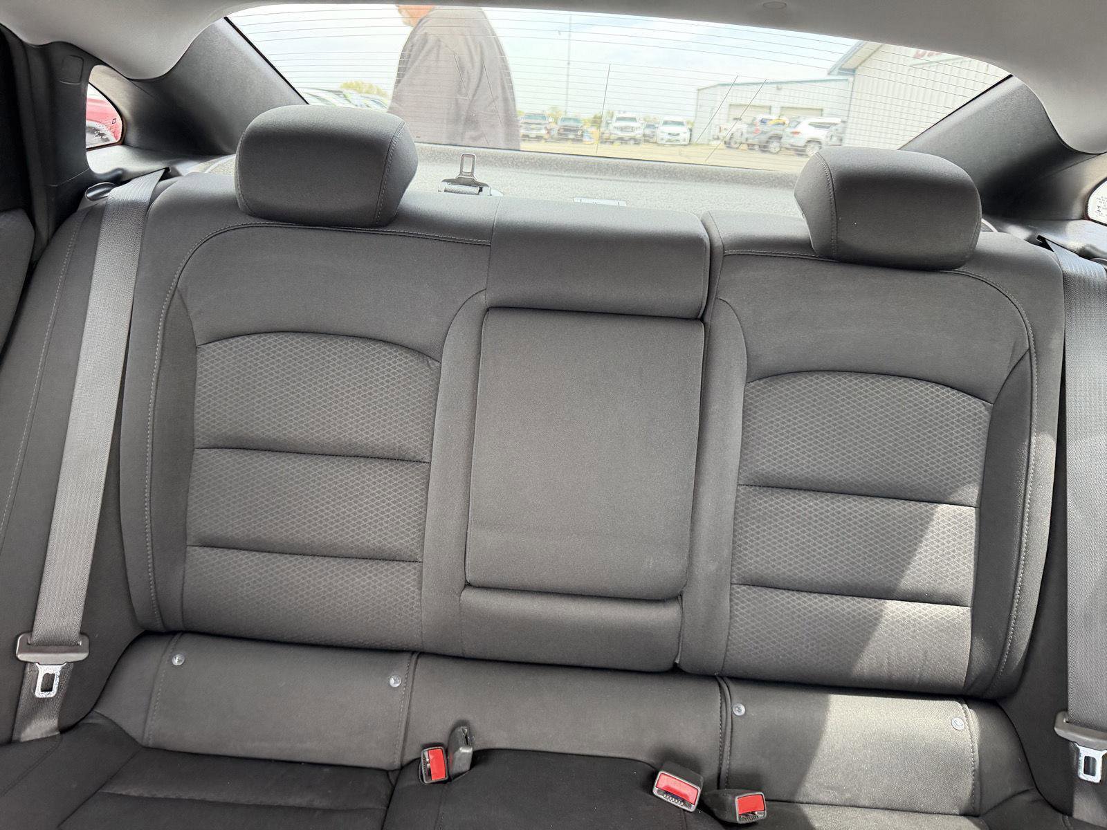 Used 2019 Chevrolet Malibu LT FWD image 21