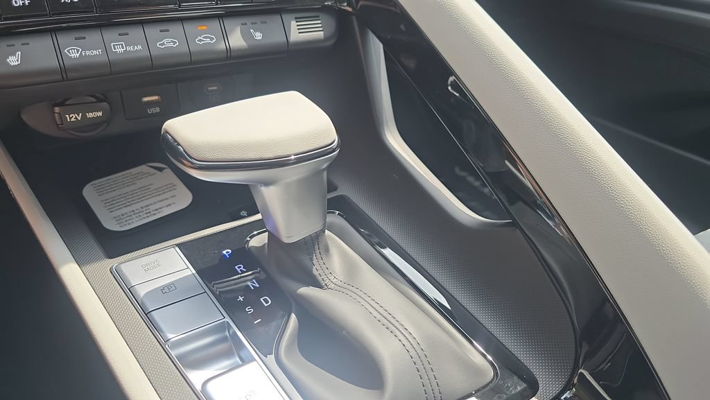 New 2026 Hyundai Elantra Limited FWD image 22