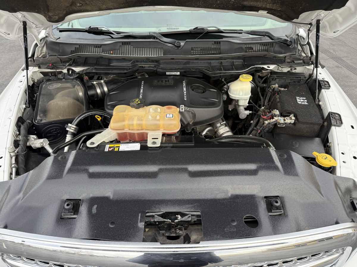 Used 2017 RAM 1500 Laramie w/ Convenience Group AWD/4WD image 11