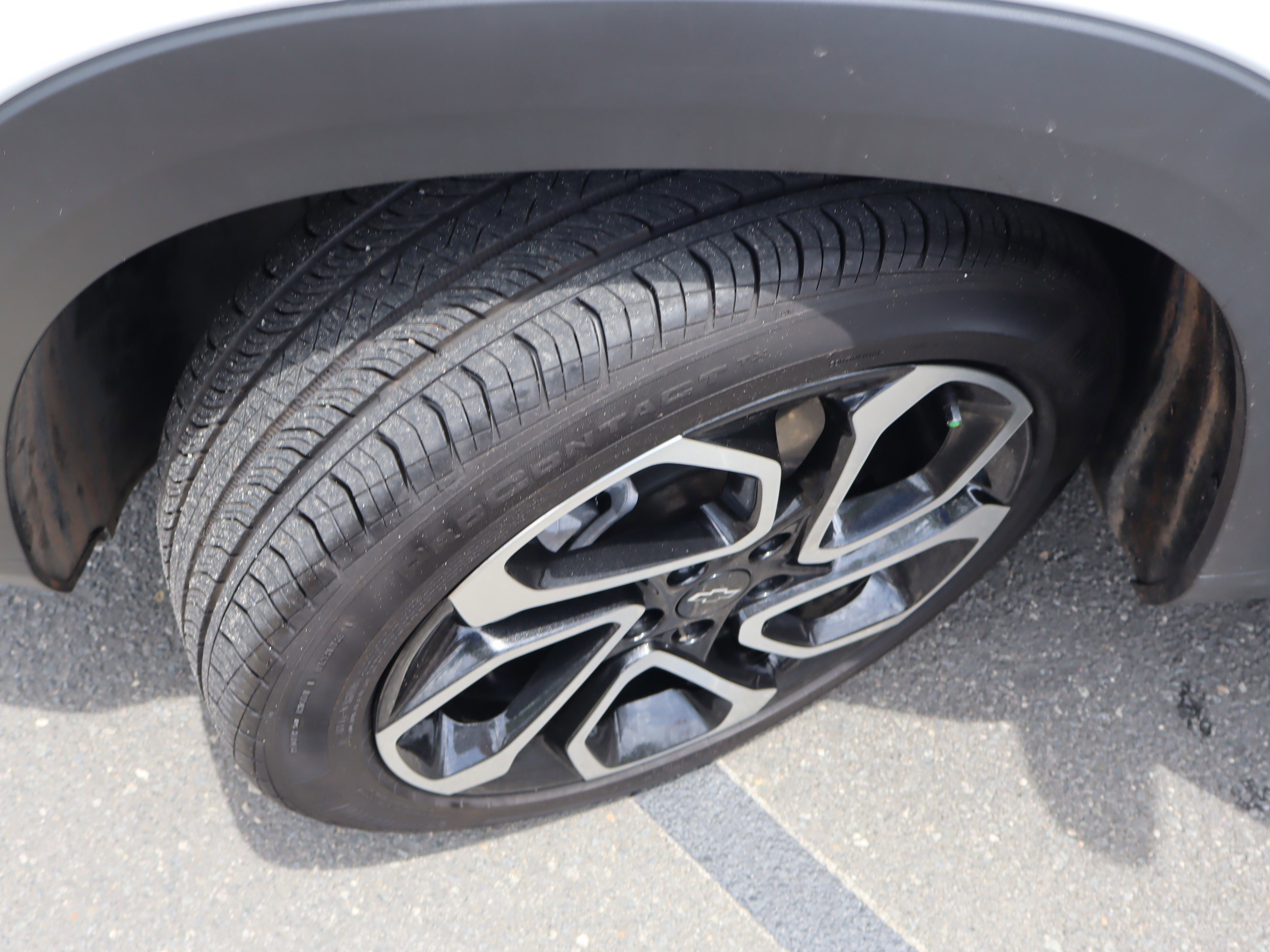 Certified 2024 Chevrolet Trax RS w/ Sunroof Package FWD image 42