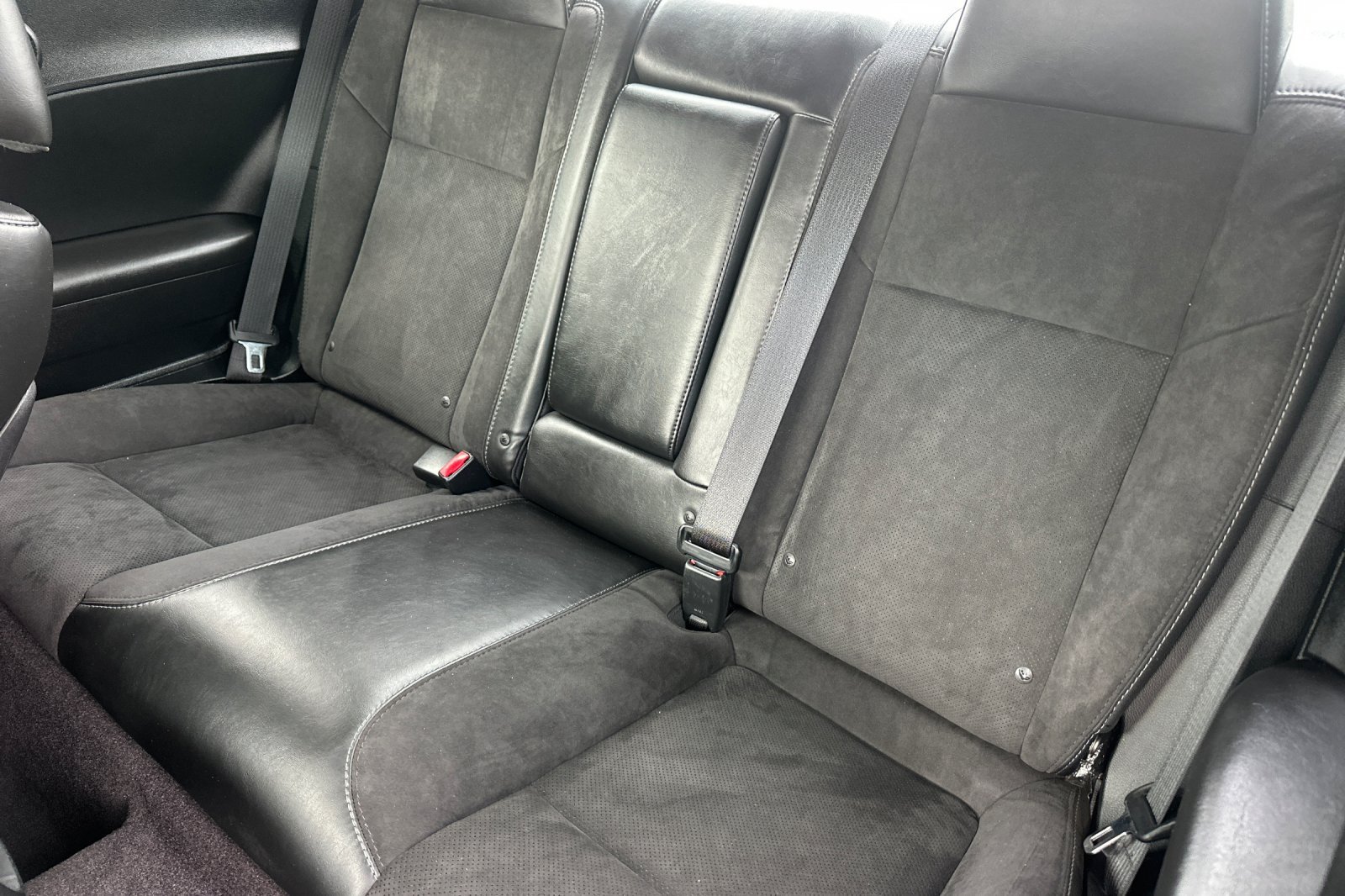 Used 2018 Dodge Challenger R/T Scat Pack RWD image 11
