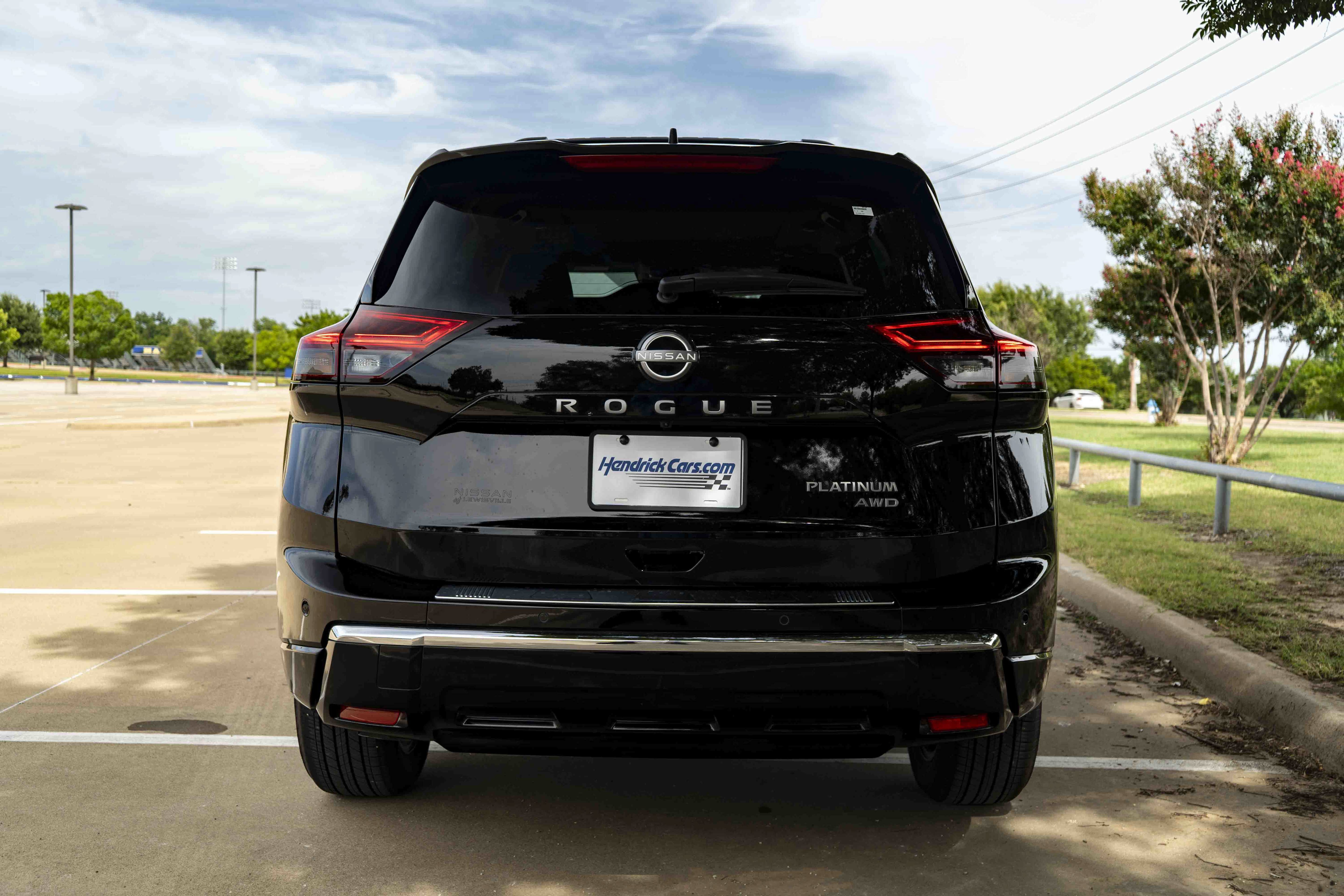 Used 2026 Nissan Rogue Platinum w/ Platinum Premium Package AWD/4WD image 8