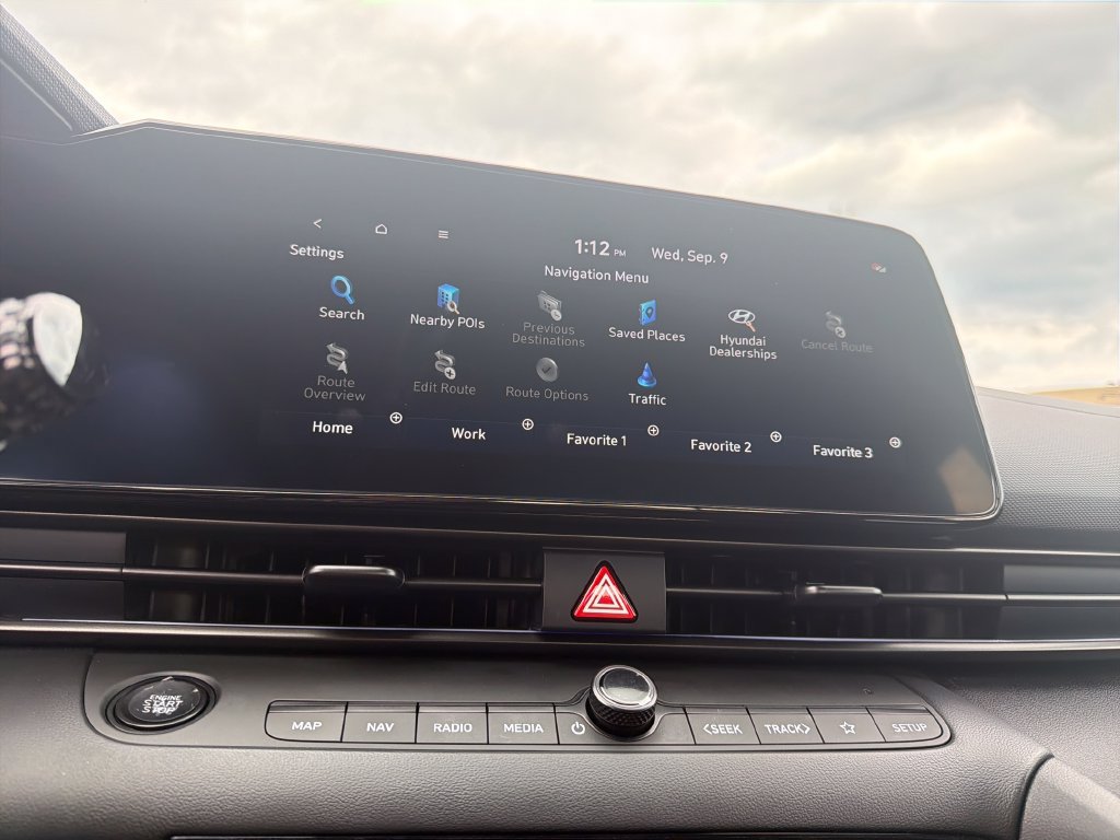 Certified 2025 Hyundai Elantra SEL FWD image 20