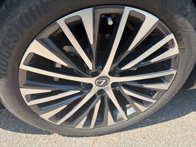 Used 2024 Lexus RX 350 Premium Plus w/ Convenience Package image 10