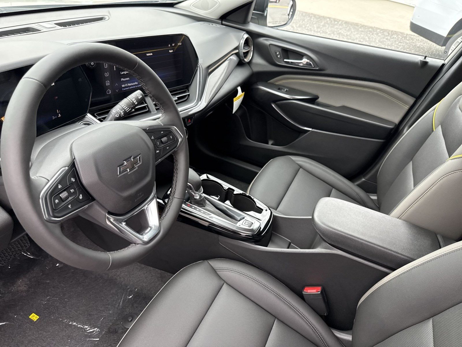 New 2026 Chevrolet Trax ACTIV w/ Driver Confidence Package FWD image 17