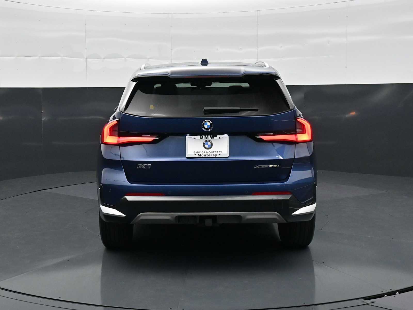 Used 2025 BMW X1 xDrive28i w/ Technology Package AWD/4WD image 6