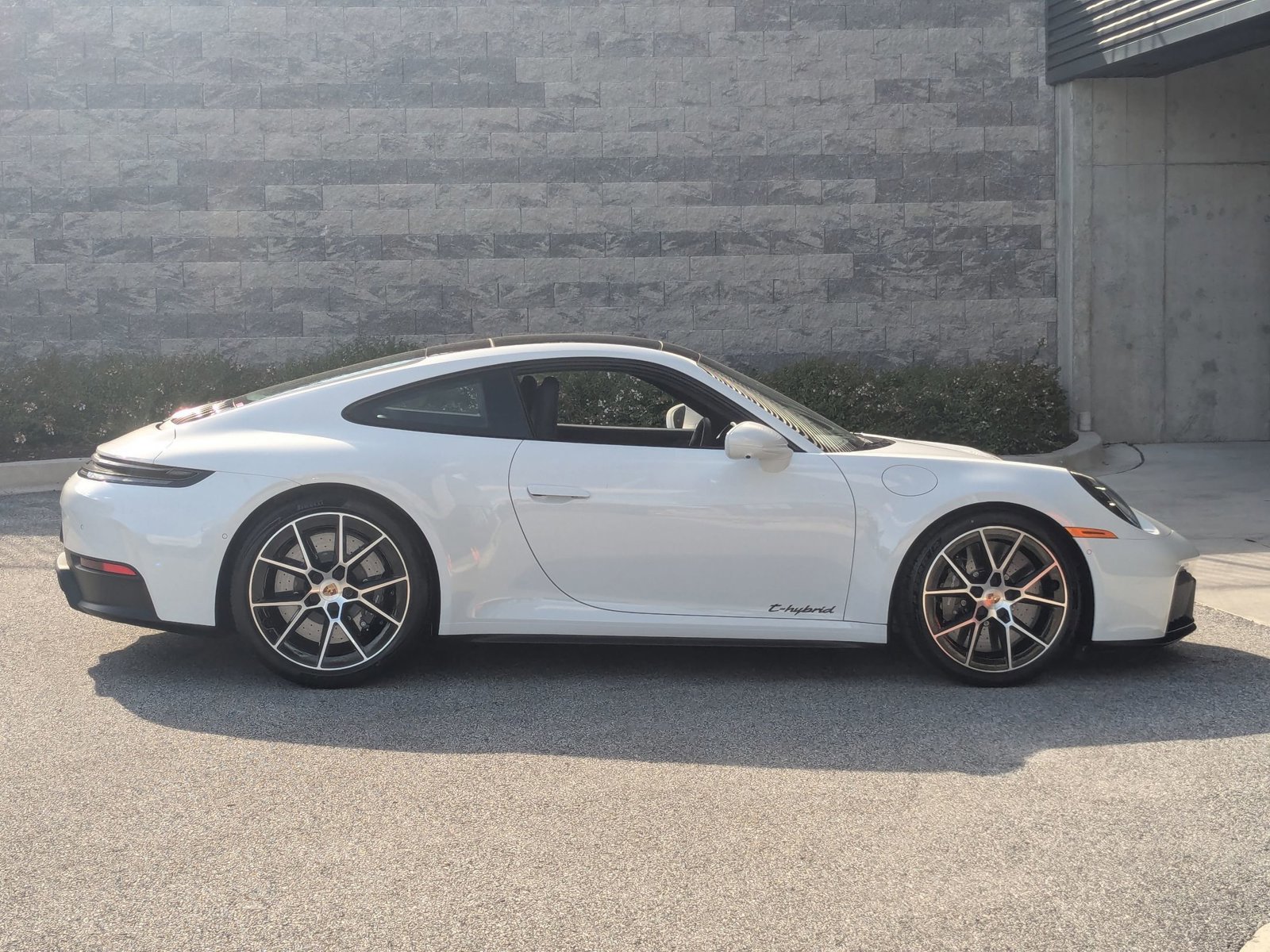 Used 2025 Porsche 911 Carrera GTS image 8