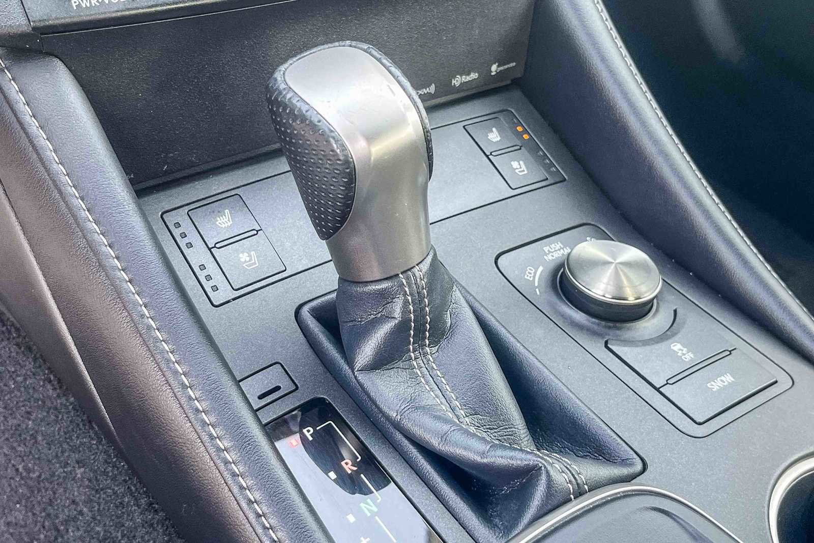 Used 2016 Lexus RC 200t image 18