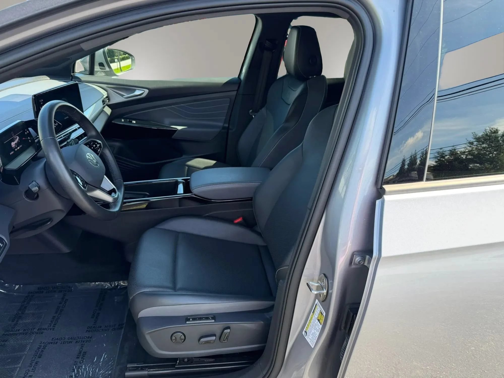 Used 2023 Volkswagen ID.4 Pro S AWD/4WD image 2