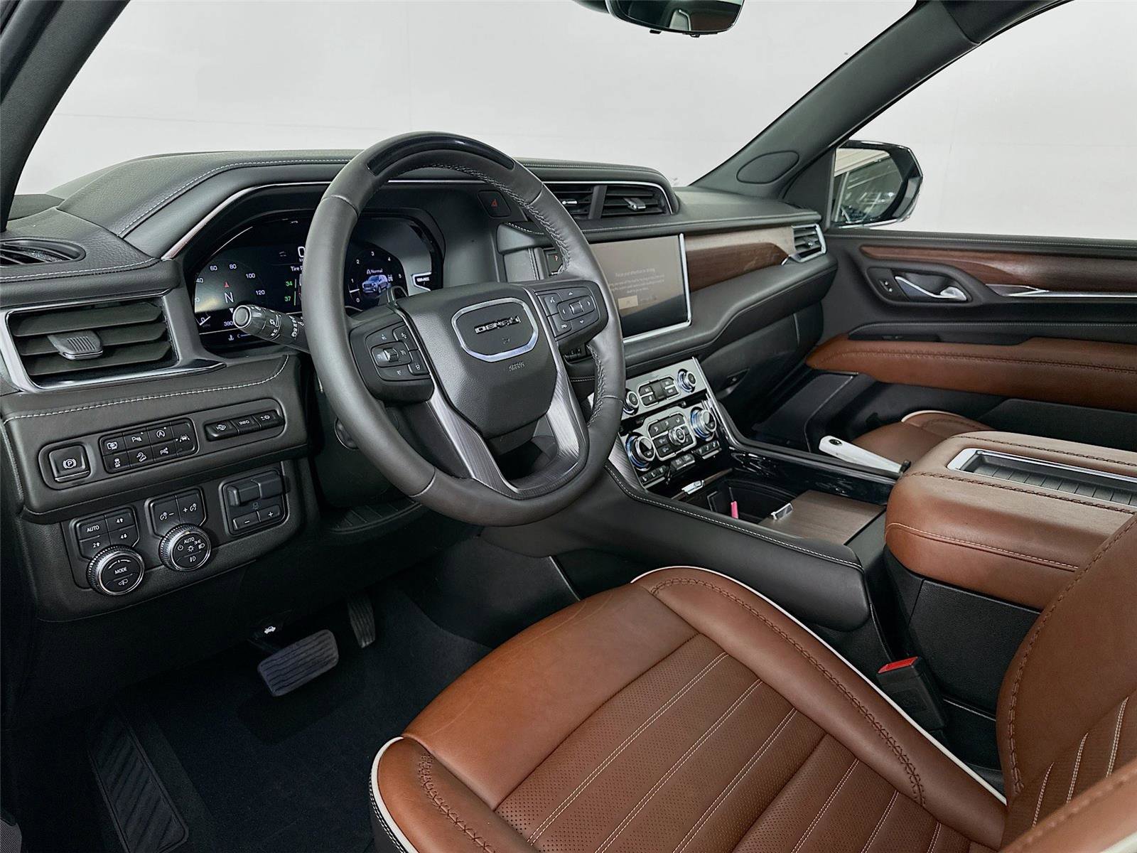 Used 2023 GMC Yukon XL Denali Ultimate image 9