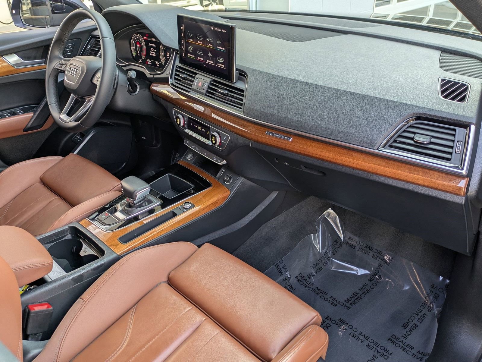 Used 2023 Audi Q5 e Premium w/ Convenience Package image 21