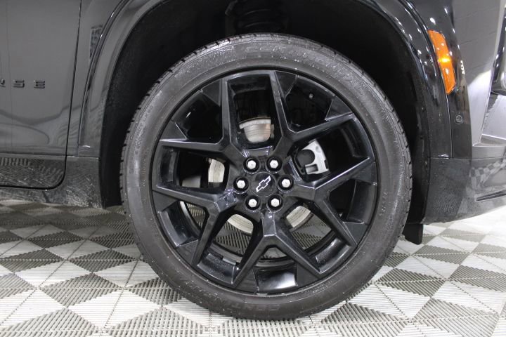 Used 2024 Chevrolet Traverse RS w/ LPO, Floor Liner Package image 45