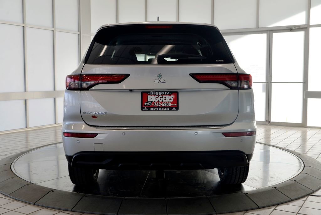 Used 2022 Mitsubishi Outlander ES image 7