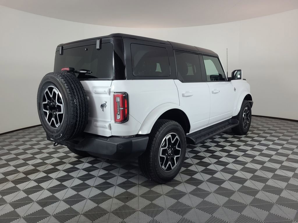 Used 2025 Ford Bronco Outer Banks AWD/4WD image 3
