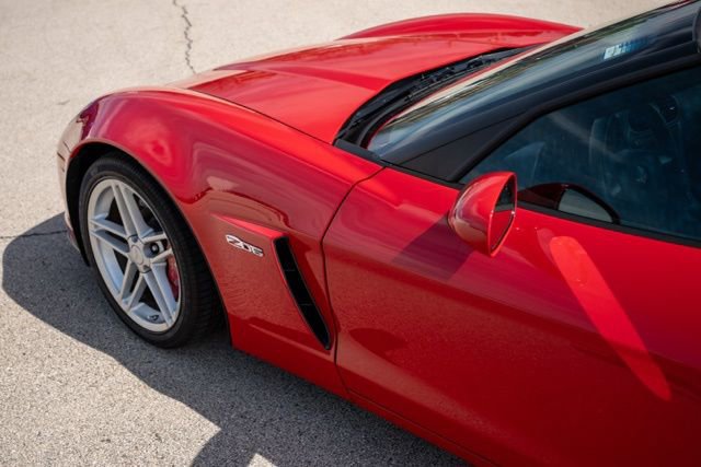 Used 2006 Chevrolet Corvette Z06 w/ Preferred Equipment Group RWD image 79