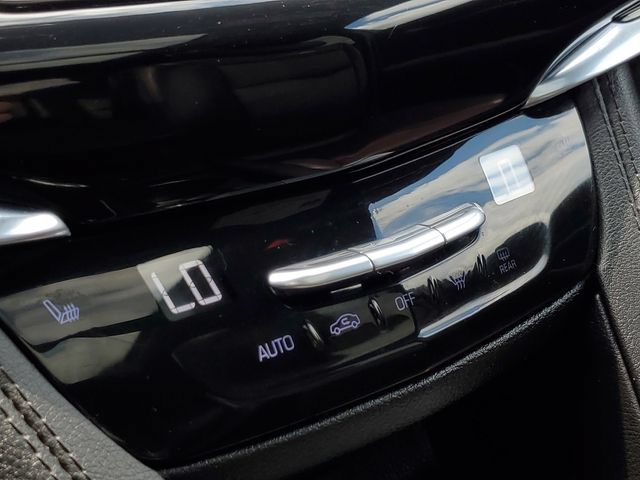 Used 2022 Cadillac XT6 Premium Luxury w/ LPO, Floor Liner Package AWD/4WD image 24