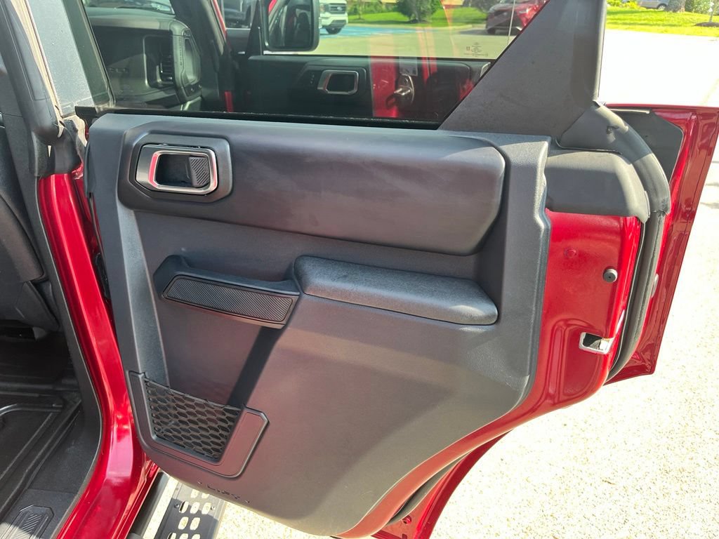 Used 2025 Ford Bronco Badlands AWD/4WD image 9