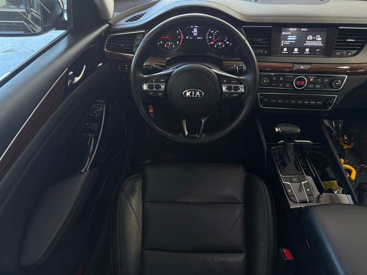 Used 2019 Kia Cadenza Premium FWD image 5