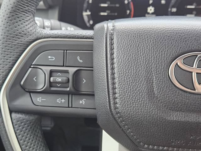 Used 2025 Toyota Tacoma TRD Sport AWD/4WD image 28