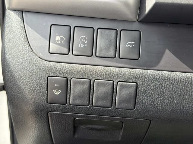 Used 2018 Toyota Highlander Plus FWD image 26