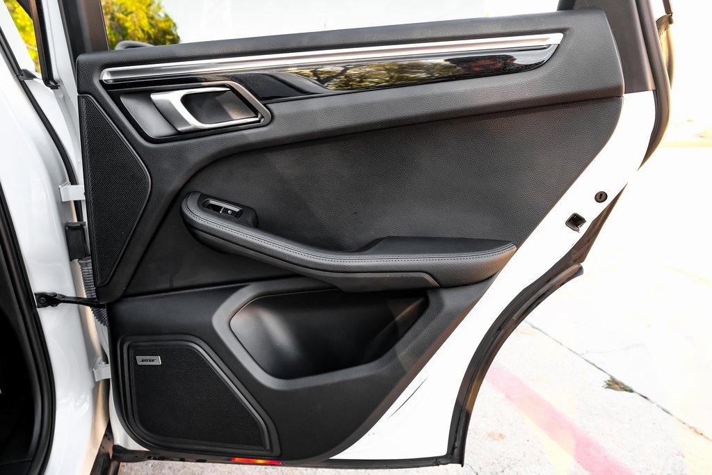 Used 2021 Porsche Macan image 47