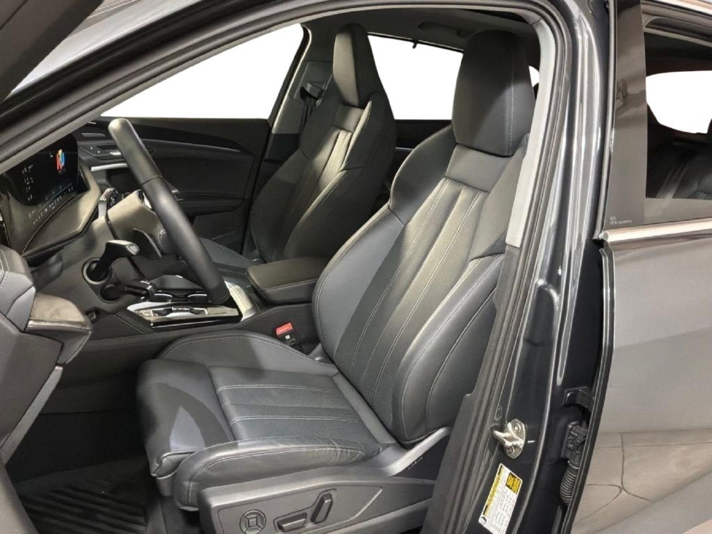 Used 2025 Audi Q5 Premium Plus w/ Premium Plus AWD/4WD image 6