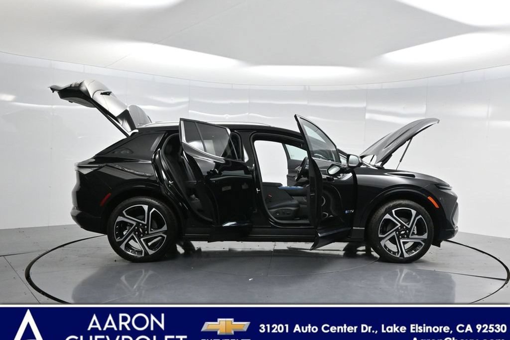 New 2025 Chevrolet Equinox EV LT w/ Convenience Package II AWD/4WD image 3
