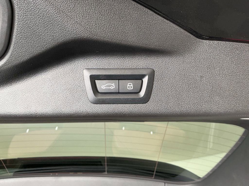 Certified 2025 BMW X7 xDrive40i AWD/4WD image 34