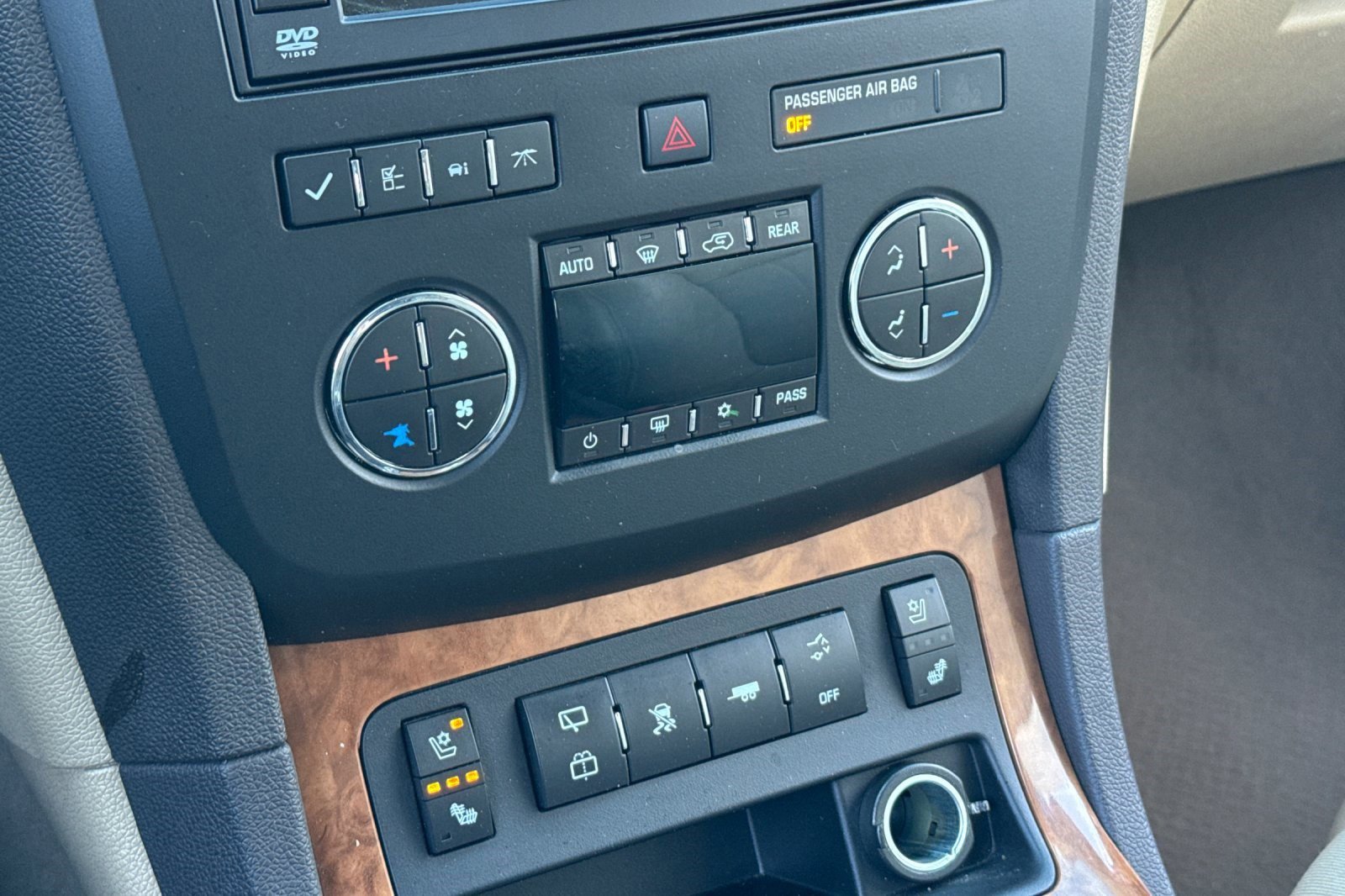 Used 2010 Buick Enclave CXL w/ Trailering Provision Package image 19