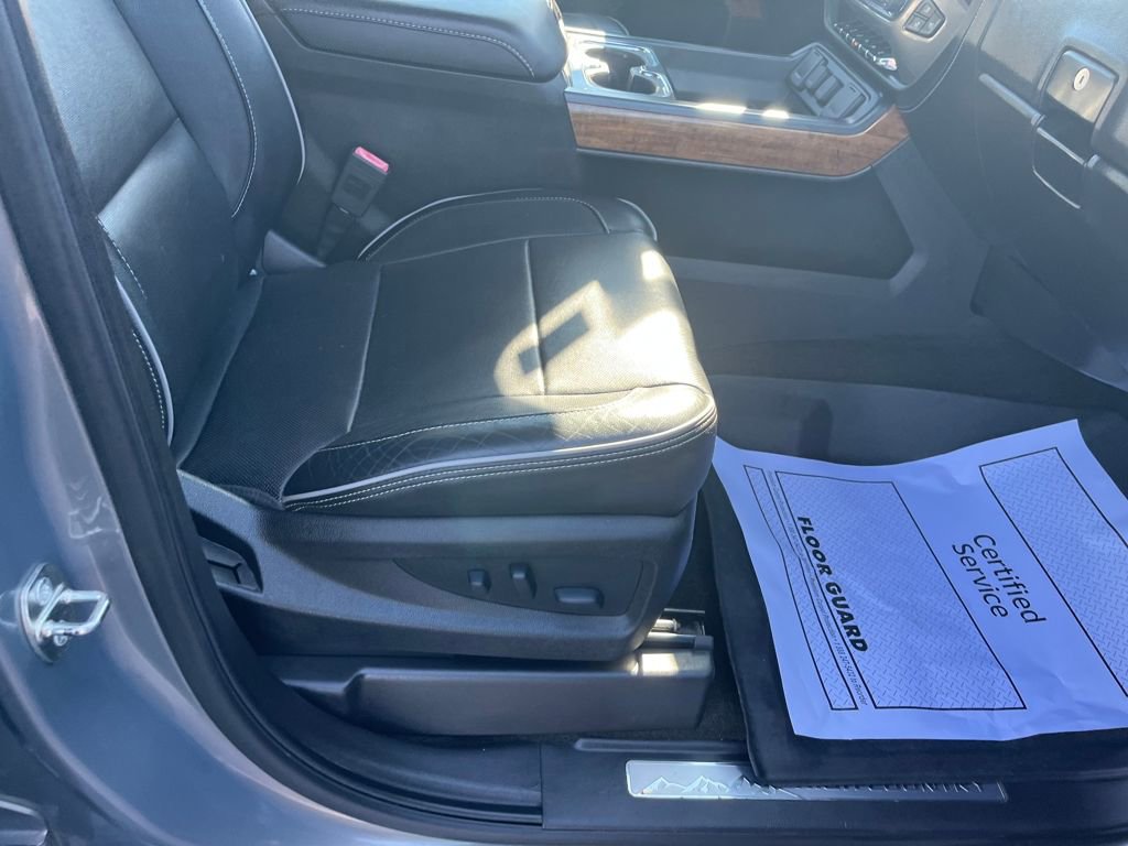 Used 2017 Chevrolet Silverado 1500 High Country image 30