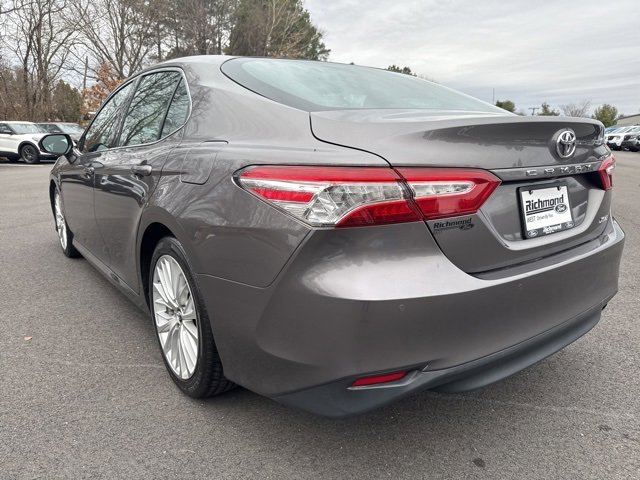 Used 2018 Toyota Camry XLE image 3