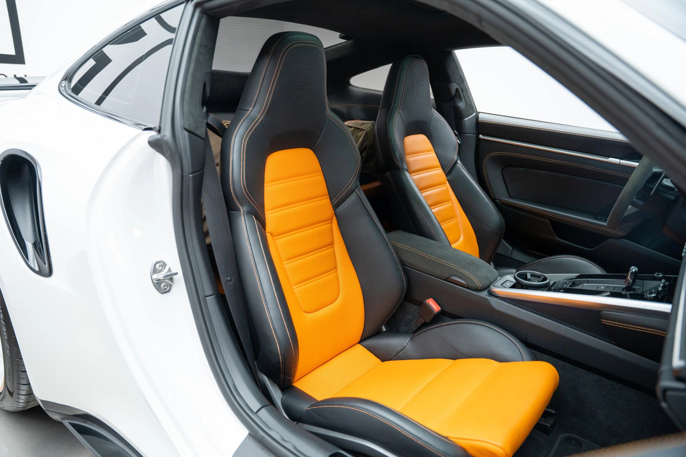 Used 2022 Porsche 911 Turbo S image 25