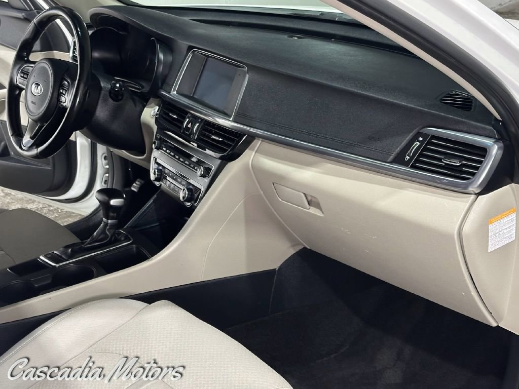 Used 2017 Kia Optima Premium FWD image 16