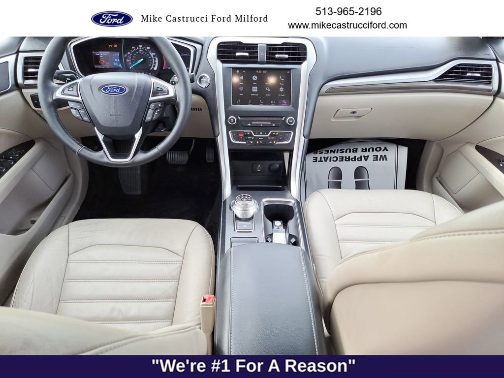 Used 2017 Ford Fusion SE w/ Fusion SE Technology Package image 10