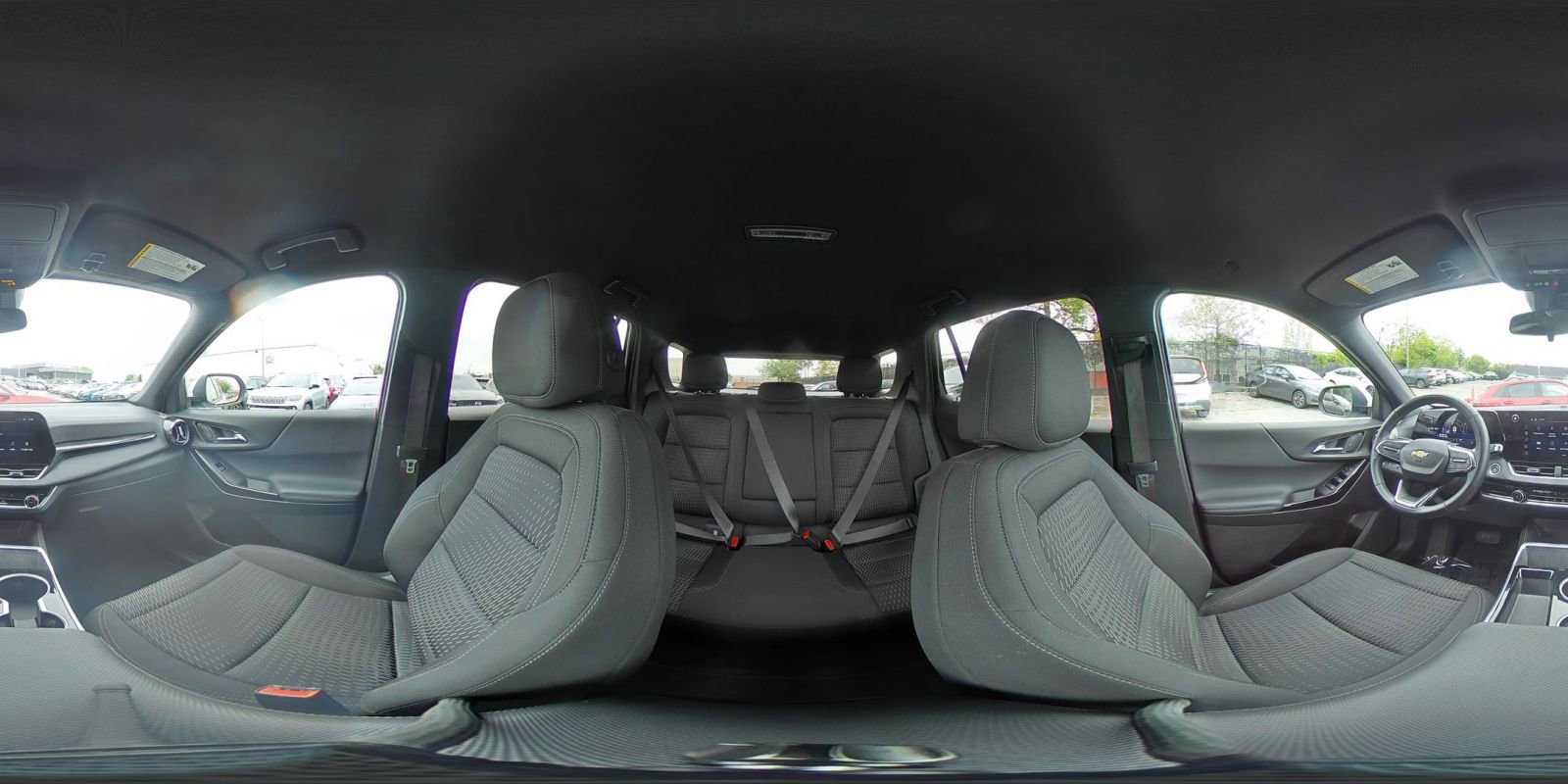 Used 2025 Chevrolet Equinox LT FWD image 37