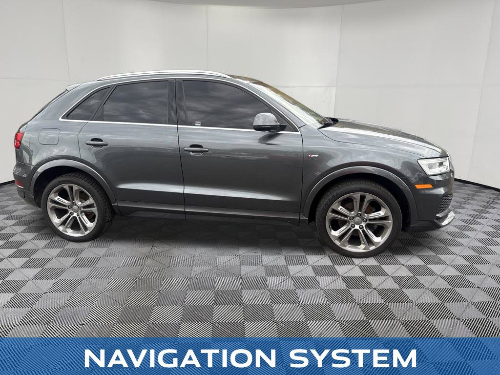 Used 2018 Audi Q3 2.0T Premium Plus w/ Premium Plus Package AWD/4WD image 9