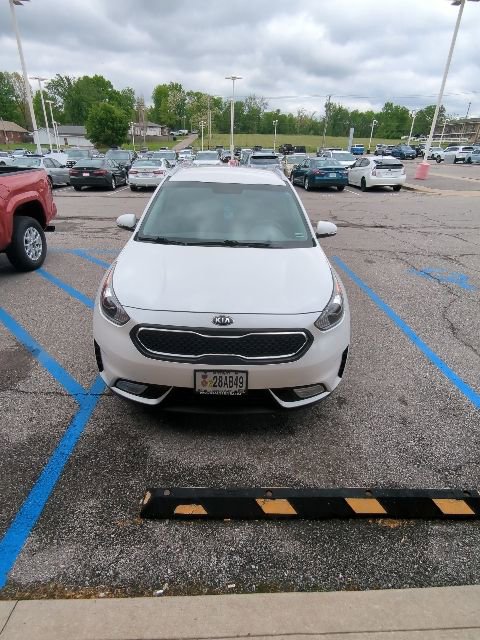 Used 2018 Kia Niro EX FWD image 4
