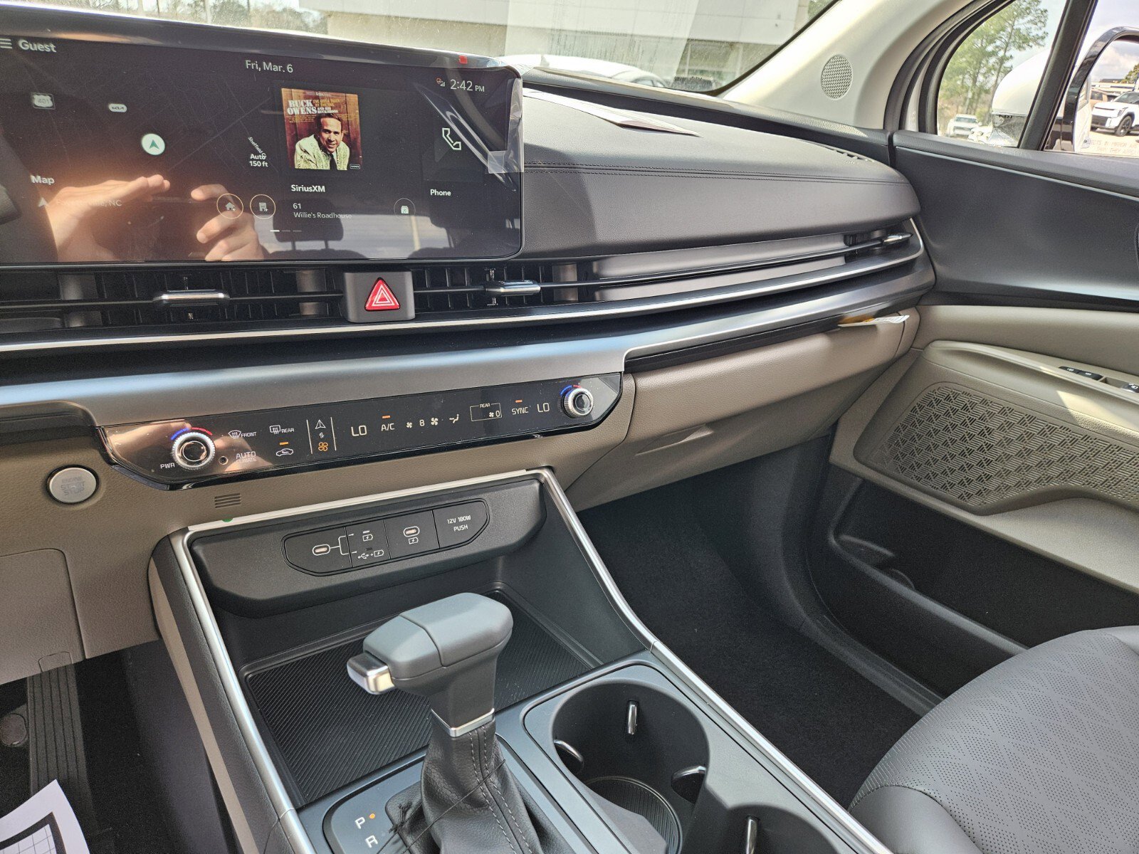 New 2026 Kia Carnival image 13