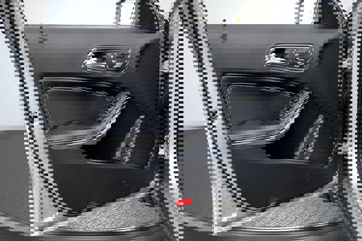 Used 2018 Mercedes-Benz GLA 250 image 23