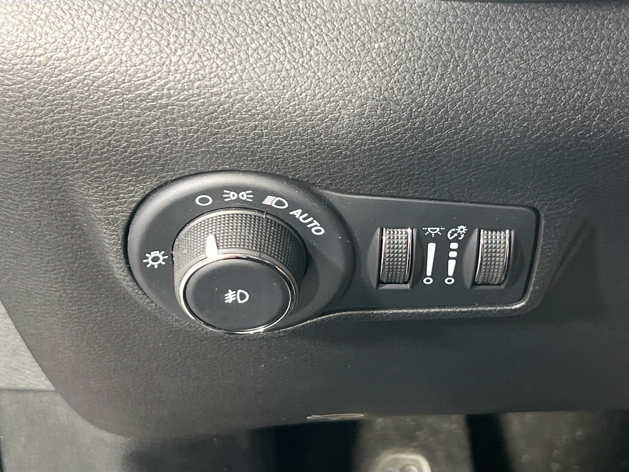 Used 2022 Jeep Compass Latitude w/ Convenience Group AWD/4WD image 10