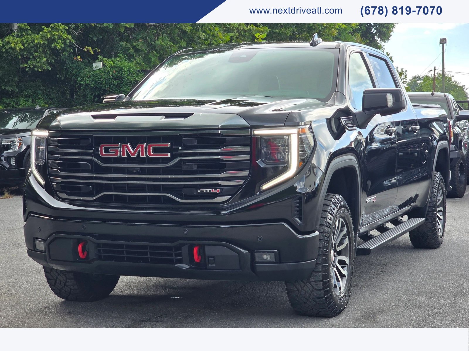 Used 2023 GMC Sierra 1500 AT4 AWD/4WD image 1