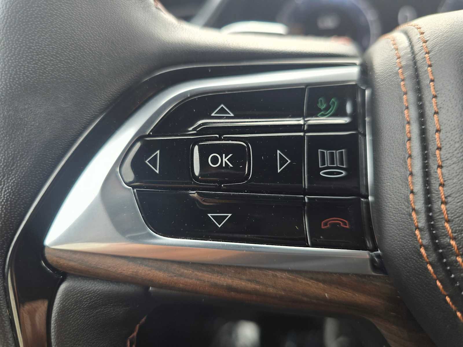 Used 2023 Jeep Grand Cherokee Summit w/ Adv Protech Group IV AWD/4WD image 33