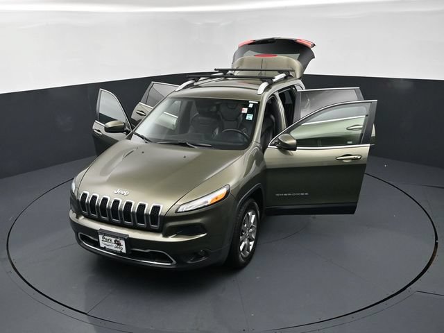 Used 2018 Jeep Cherokee Limited AWD/4WD image 25