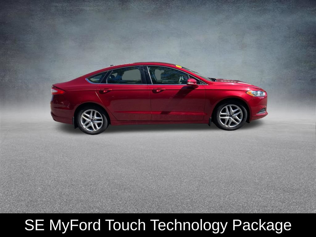 Used 2016 Ford Fusion SE FWD image 8