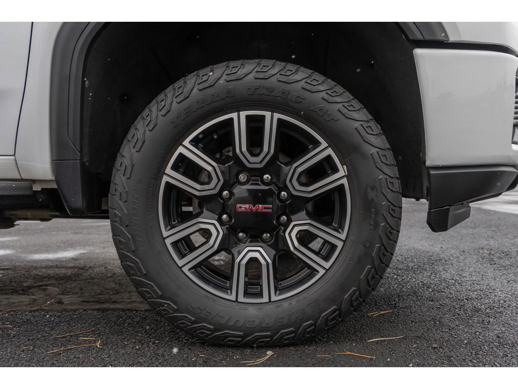 Used 2022 GMC Sierra 2500 AT4 w/ Gooseneck/5TH Wheel Package AWD/4WD image 9
