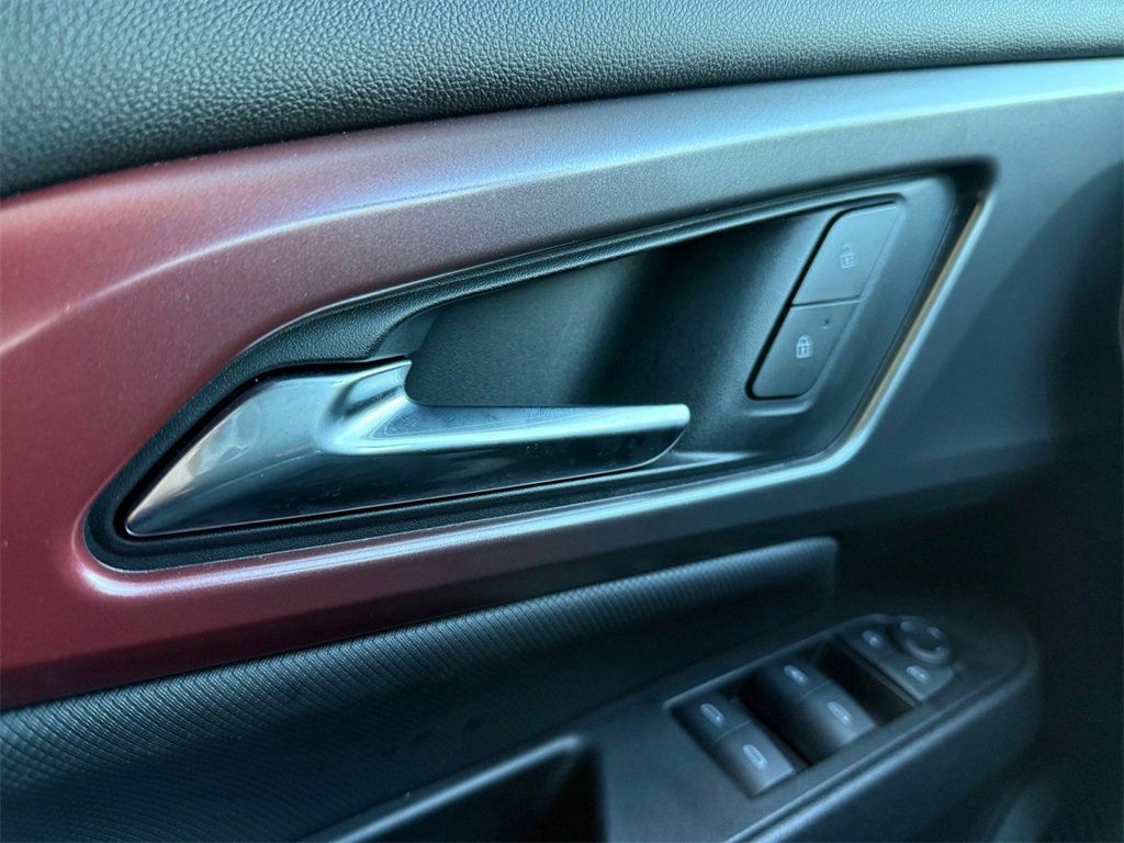 Certified 2025 Chevrolet Equinox EV RS image 23